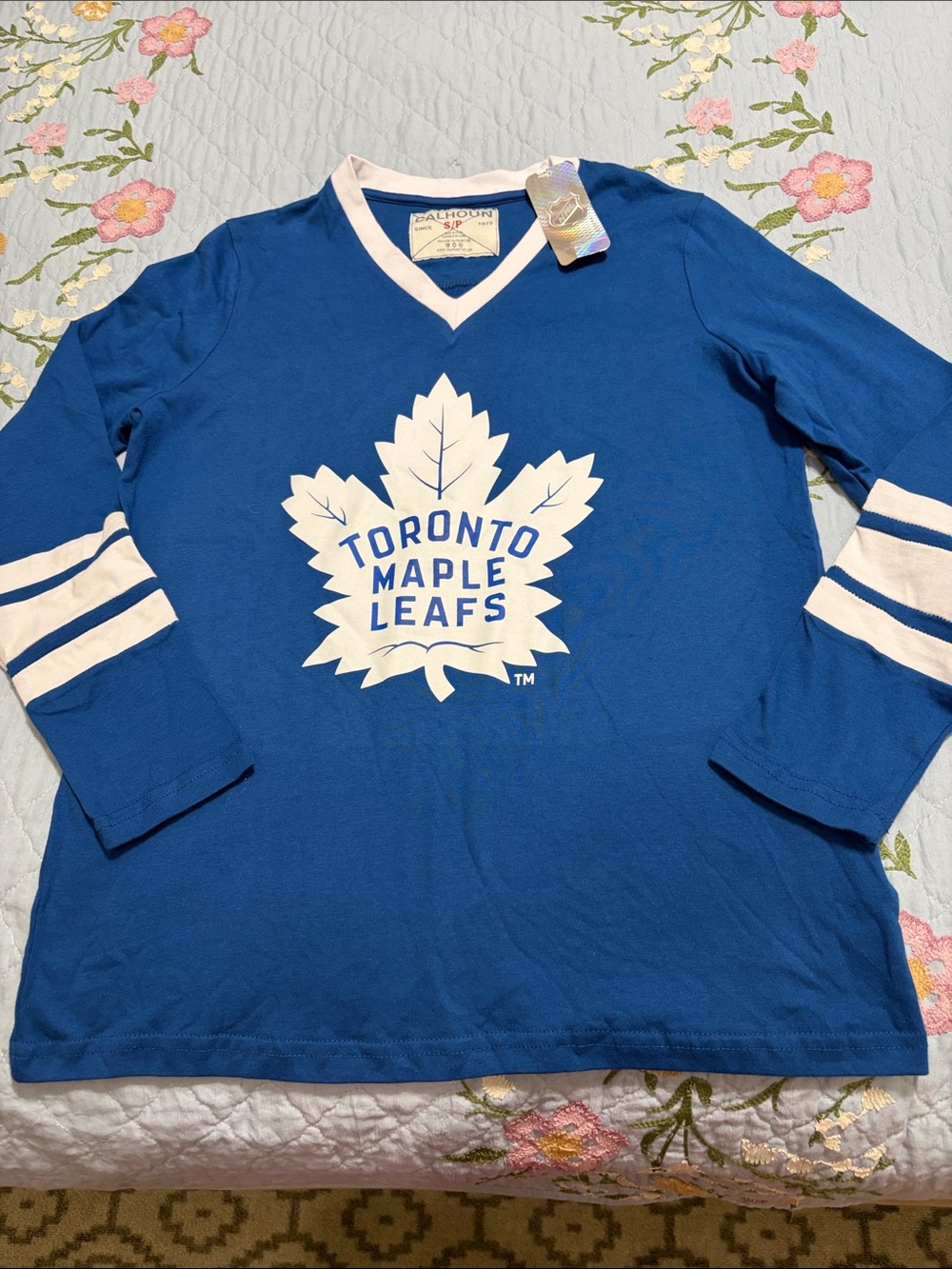 NWT Calhoun Toronto Maple Leafs Long Sleeve TShirt Size Small
